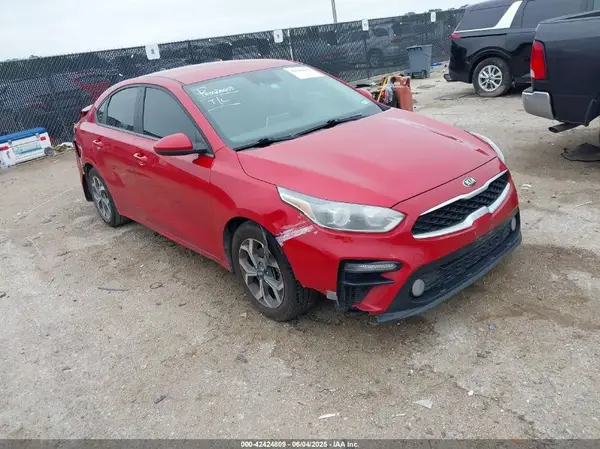 3KPF24AD5ME371388 2021 KIA FORTE - Image 1