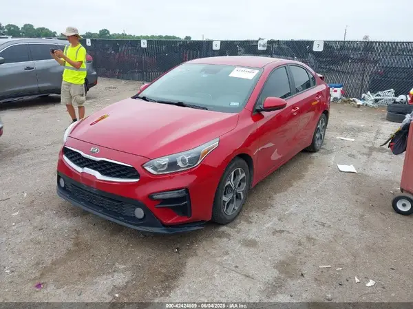 3KPF24AD5ME371388 2021 KIA FORTE - Image 2