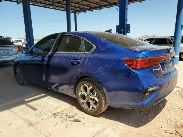 3KPF24AD5ME372976 2021 KIA FORTE - Image 2