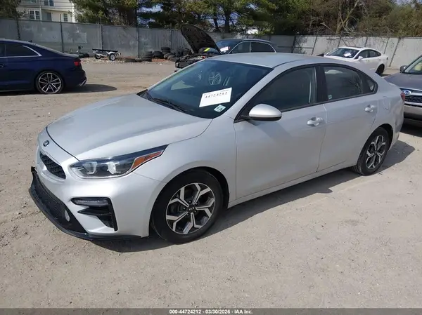 3KPF24AD5ME375280 2021 KIA FORTE - Image 2