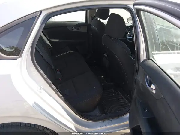 3KPF24AD5ME375280 2021 KIA FORTE - Image 8