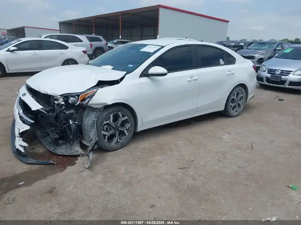 3KPF24AD5ME378373 2021 KIA FORTE - Image 2