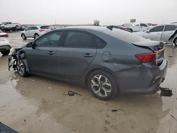 3KPF24AD5ME386912 2021 KIA FORTE - Image 2