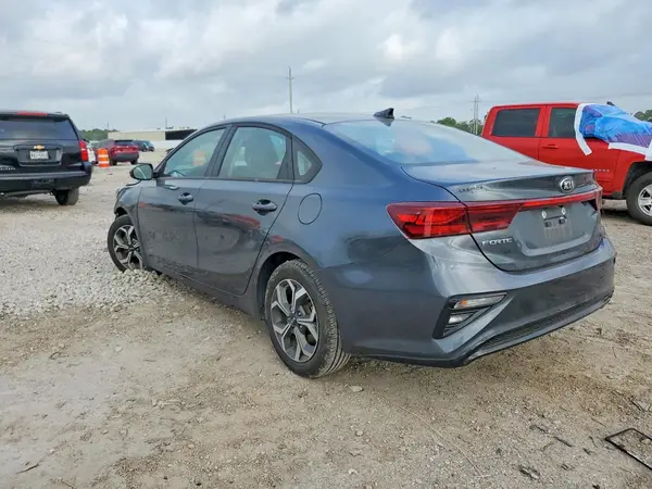 3KPF24AD5ME388272 2021 KIA FORTE - Image 2