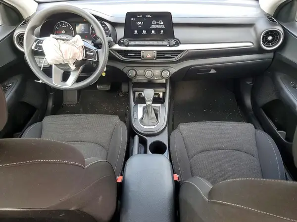 3KPF24AD5ME388272 2021 KIA FORTE - Image 8