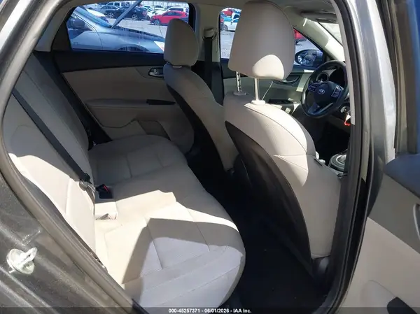 3KPF24AD5ME390524 2021 KIA FORTE - Image 8