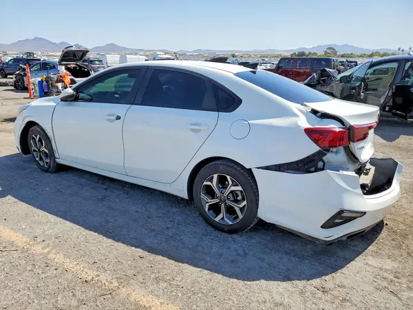 3KPF24AD5ME391351 2021 KIA FORTE - Image 2