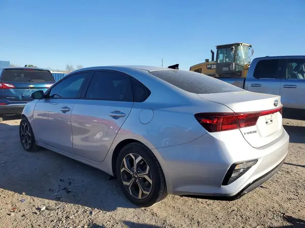 3KPF24AD5ME398851 2021 KIA FORTE - Image 2