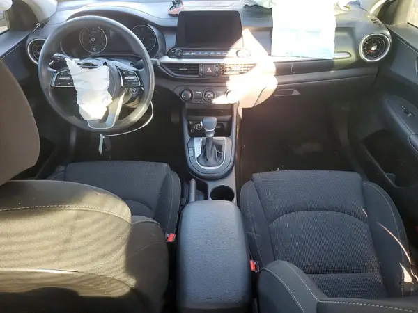 3KPF24AD5ME398851 2021 KIA FORTE - Image 8