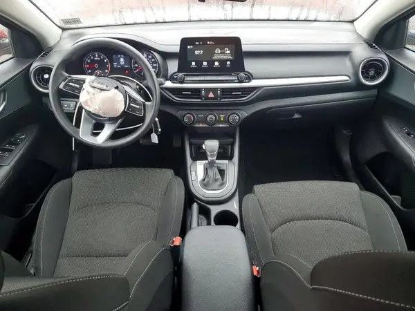 3KPF24AD5ME399692 2021 KIA FORTE - Image 8