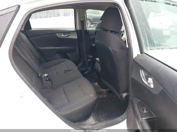 3KPF24AD5ME405958 2021 KIA FORTE - Image 8