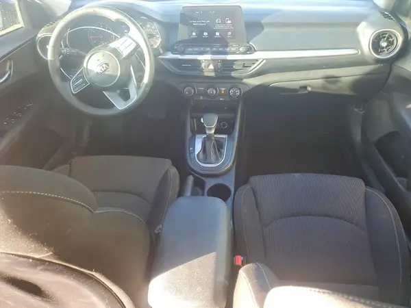3KPF24AD5ME413011 2021 KIA FORTE - Image 8