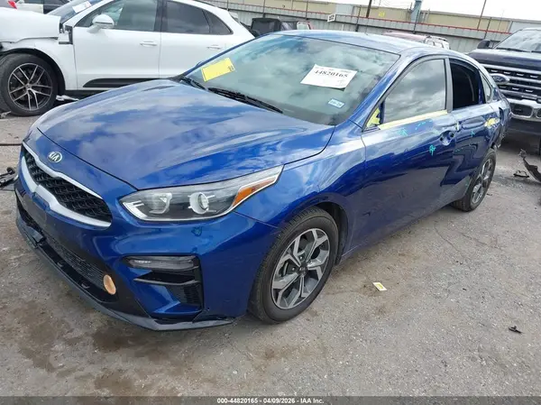 3KPF24AD5ME413123 2021 KIA FORTE - Image 2