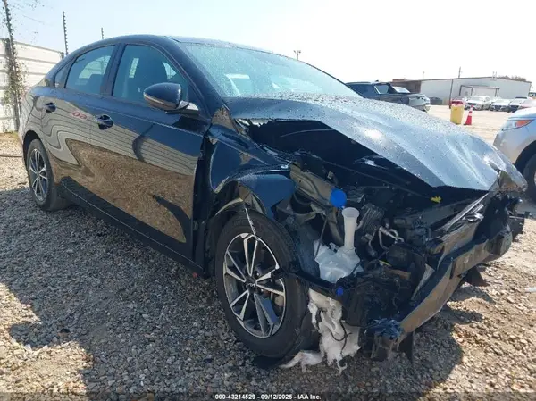 3KPF24AD5NE418663 2022 KIA FORTE - Image 1