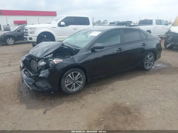 3KPF24AD5NE425161 2022 KIA FORTE - Image 2