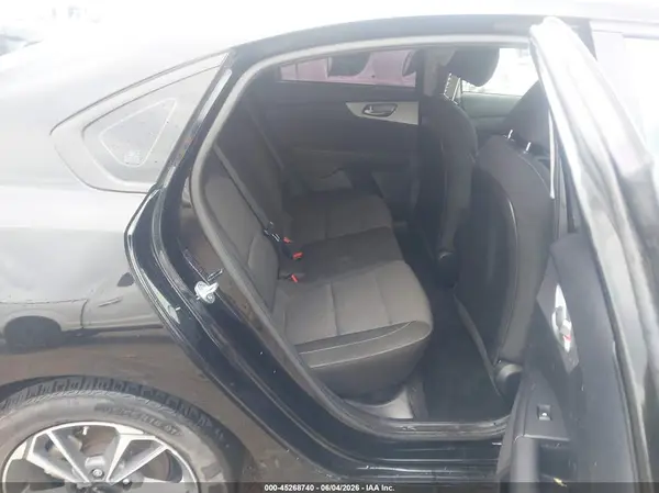 3KPF24AD5NE425161 2022 KIA FORTE - Image 8