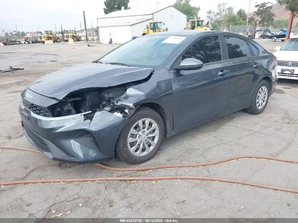 3KPF24AD5NE427153 2022 KIA FORTE - Image 2