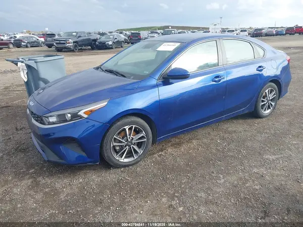 3KPF24AD5NE432109 2022 KIA FORTE - Image 2