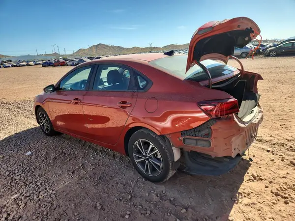 3KPF24AD5NE432157 2022 KIA FORTE - Image 2