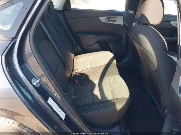 3KPF24AD5NE433454 2022 KIA FORTE - Image 8