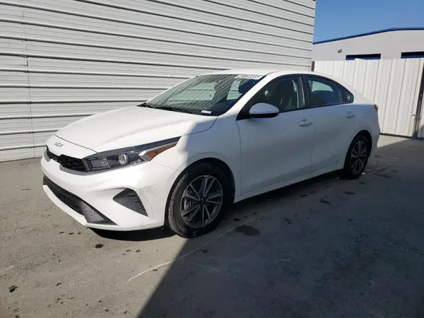3KPF24AD5NE436015 2022 KIA FORTE - Image 1