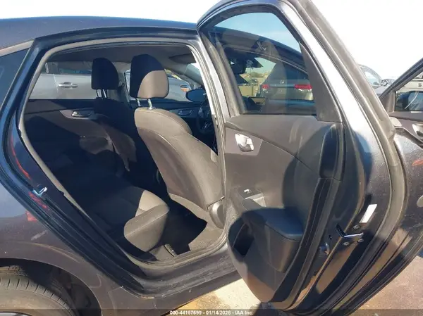 3KPF24AD5NE440937 2022 KIA FORTE - Image 8