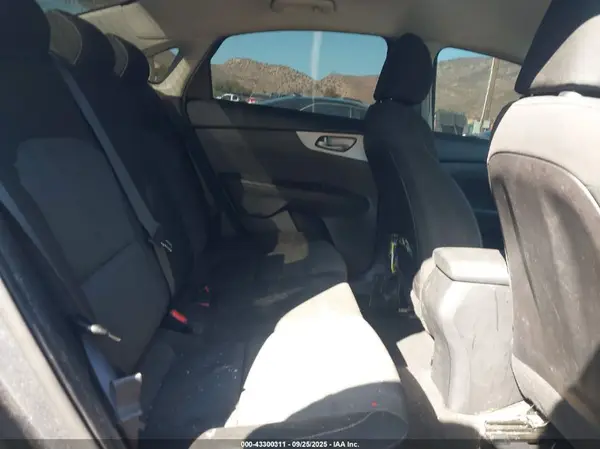 3KPF24AD5NE441232 2022 KIA FORTE - Image 8