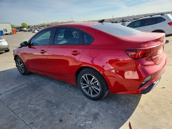 3KPF24AD5NE442204 2022 KIA FORTE - Image 2
