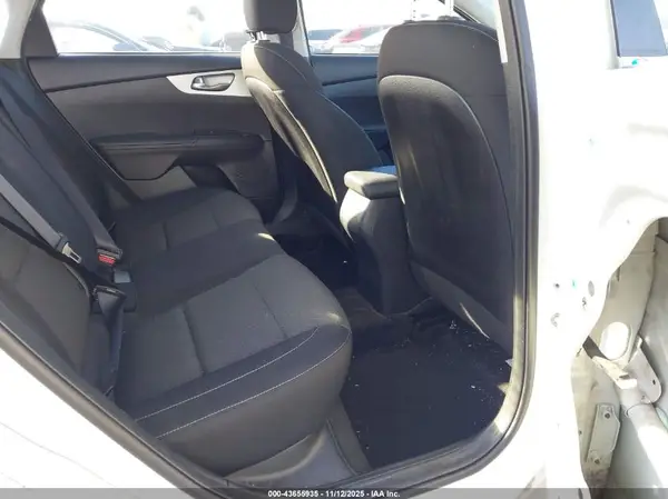 3KPF24AD5NE443160 2022 KIA FORTE - Image 8