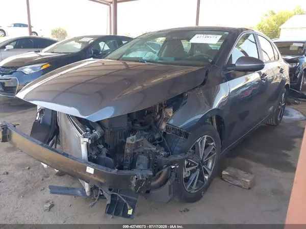 3KPF24AD5NE448388 2022 KIA FORTE - Image 2