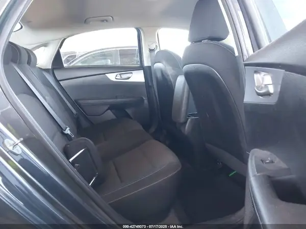 3KPF24AD5NE448388 2022 KIA FORTE - Image 8