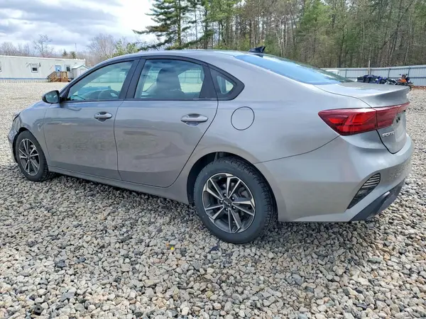 3KPF24AD5NE449640 2022 KIA FORTE - Image 2