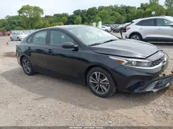 3KPF24AD5NE449881 2022 KIA FORTE