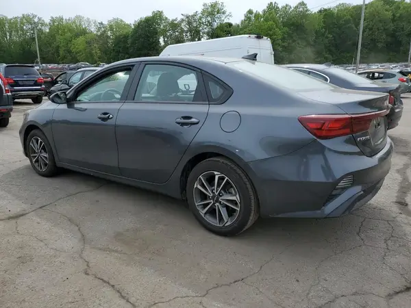 3KPF24AD5NE449914 2022 KIA FORTE - Image 2