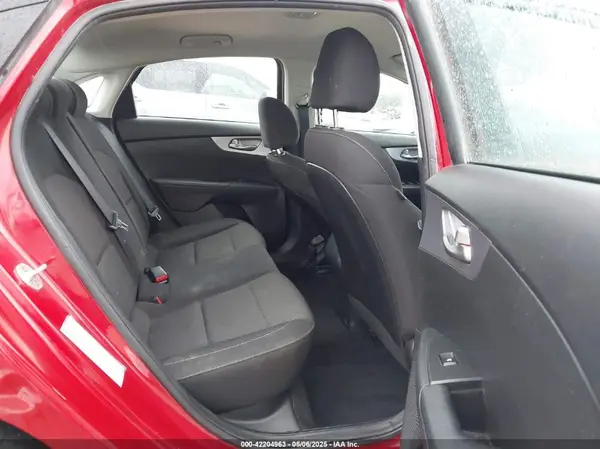 3KPF24AD5NE450111 2022 KIA FORTE - Image 8