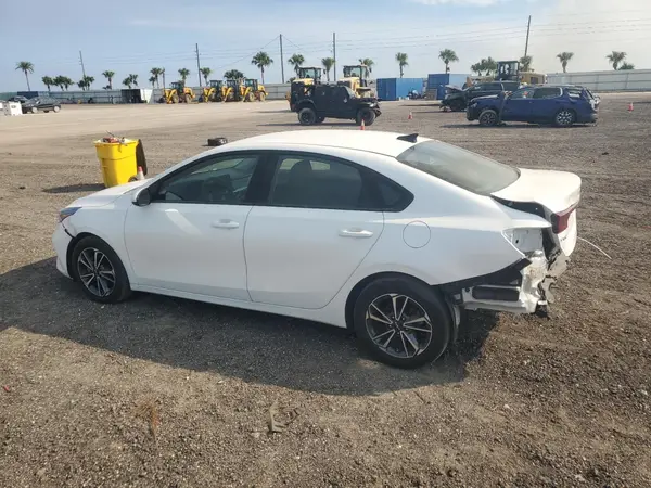 3KPF24AD5NE452070 2022 KIA FORTE - Image 2