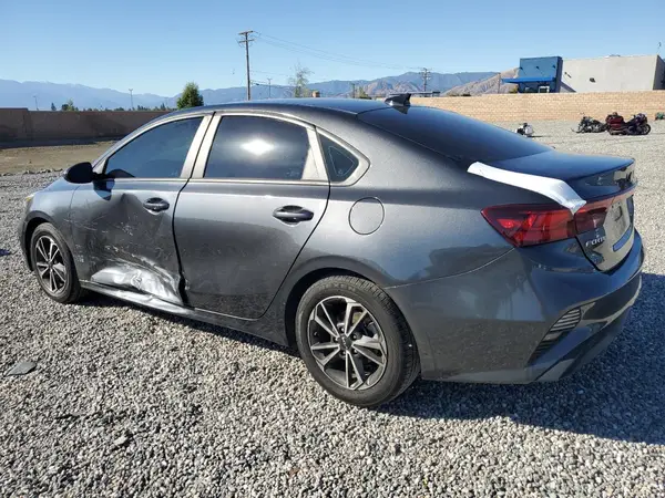 3KPF24AD5NE454885 2022 KIA FORTE - Image 2