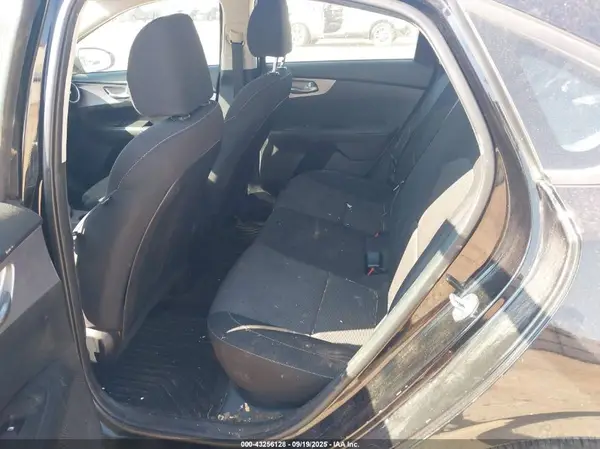 3KPF24AD5NE455874 2022 KIA FORTE - Image 8