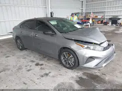 3KPF24AD5NE456524 2022 KIA FORTE