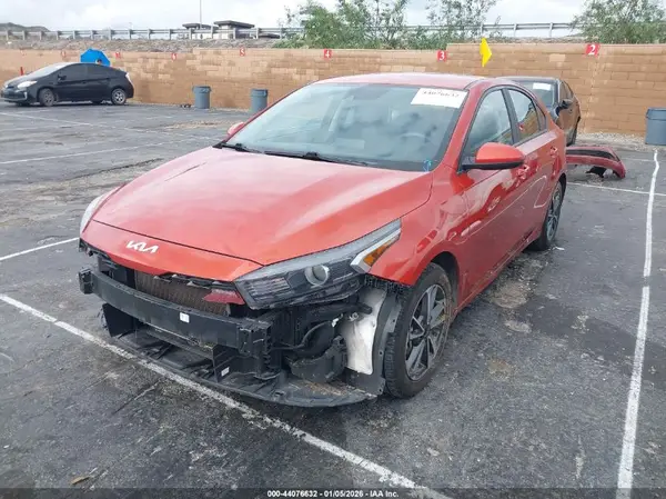 3KPF24AD5NE457219 2022 KIA FORTE - Image 2