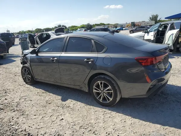 3KPF24AD5NE457656 2022 KIA FORTE - Image 2