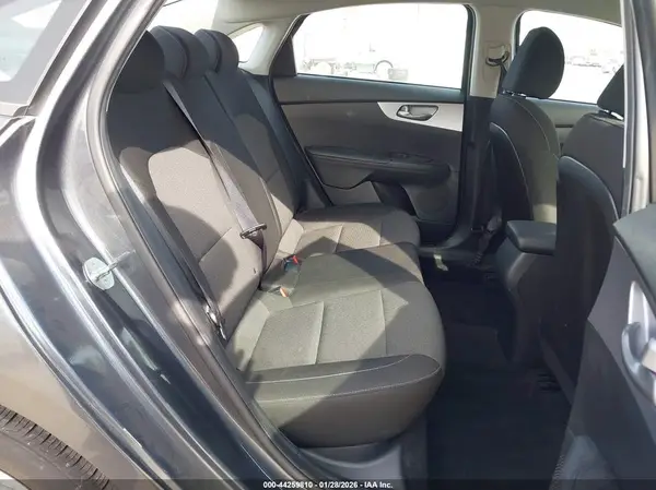 3KPF24AD5NE458872 2022 KIA FORTE - Image 8