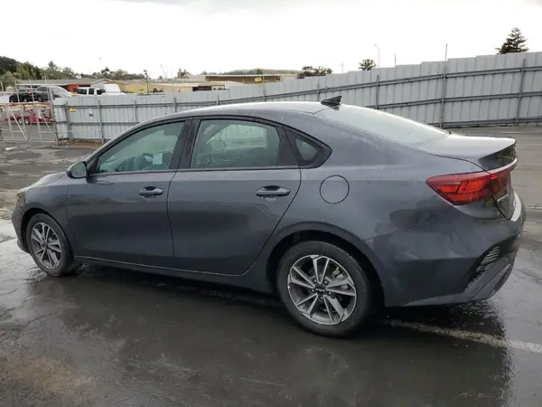 3KPF24AD5NE460377 2022 KIA FORTE - Image 2
