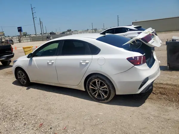 3KPF24AD5NE462002 2022 KIA FORTE - Image 2
