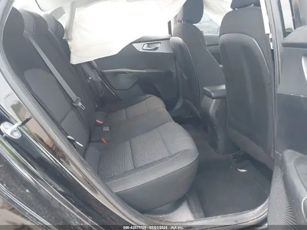 3KPF24AD5NE462940 2022 KIA FORTE - Image 8