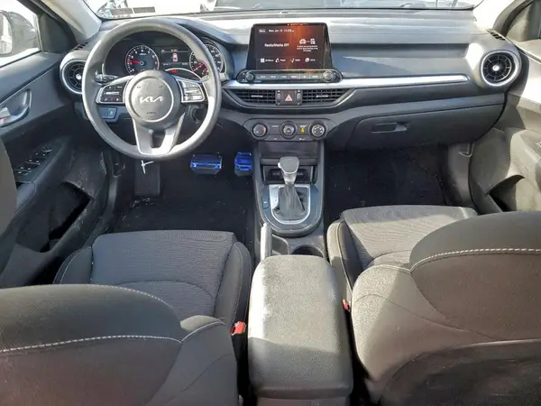 3KPF24AD5NE464476 2022 KIA FORTE - Image 8