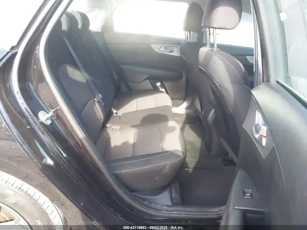 3KPF24AD5NE465708 2022 KIA FORTE - Image 8