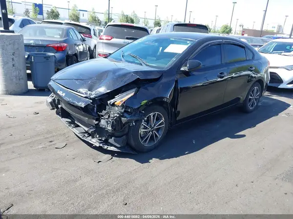 3KPF24AD5NE466129 2022 KIA FORTE - Image 2