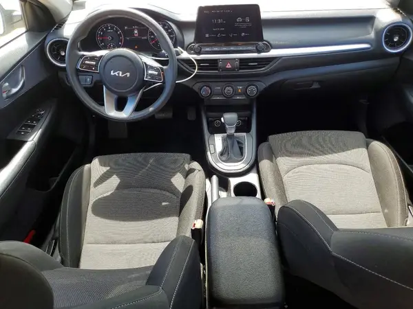 3KPF24AD5NE467359 2022 KIA FORTE - Image 8