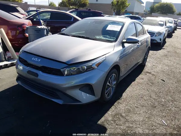 3KPF24AD5NE468401 2022 KIA FORTE - Image 2
